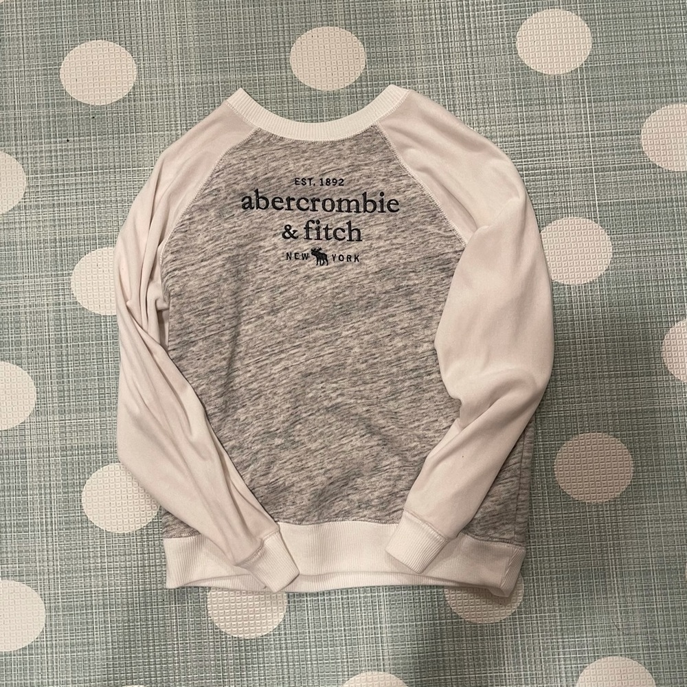 🌸 Abercrombie Kids EUC super soft sweatshirt